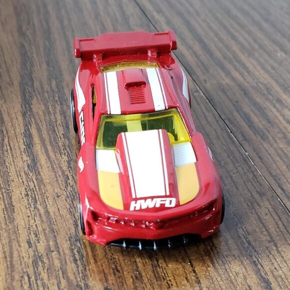 2011 CHEVY CAMARO 2020 Hot Wheels Rescue Series Red - Picture 2 of 5